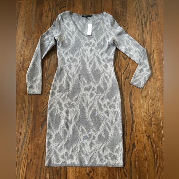 WhiteHouseBlackMarket Women’s M Jacquard Sweater Sheath Gray Midi Dress - NWT!! - Picture 2 of 11